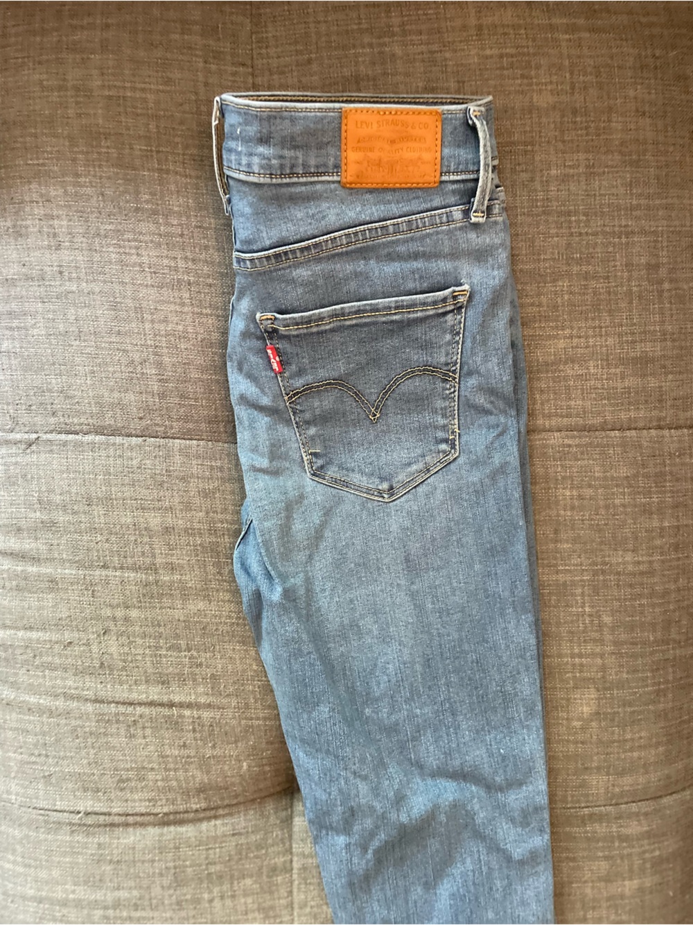 Levi's 712 women’s Light Blue Slim Jeans
